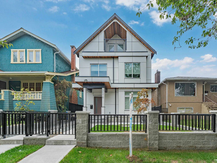 2-2576 E 28th Avenue, Vancouver, BC, V5R 1R6 - 2