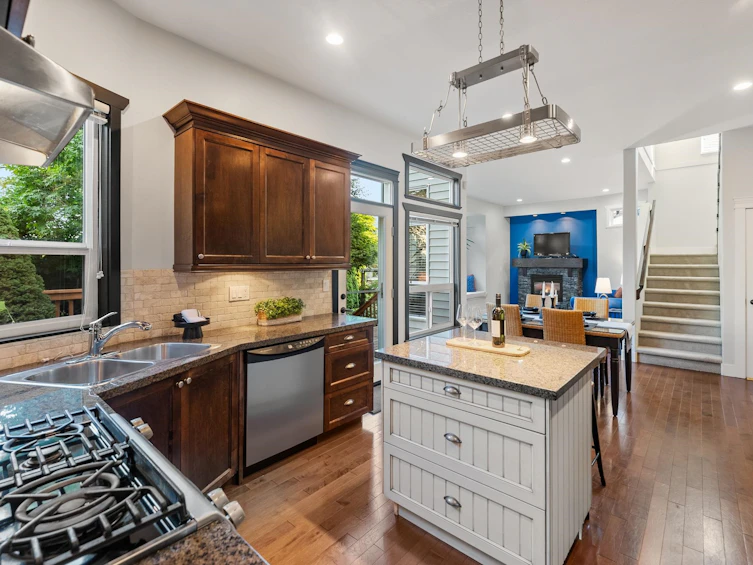 6170 150b, Surrey, BC, V3S 5L7 - 15