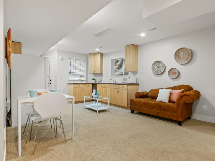 6170 150b, Surrey, BC, V3S 5L7 - 27