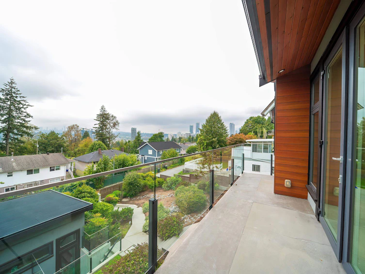 5970 Grant Street, Burnaby, BC, V5B 2K4 - 3