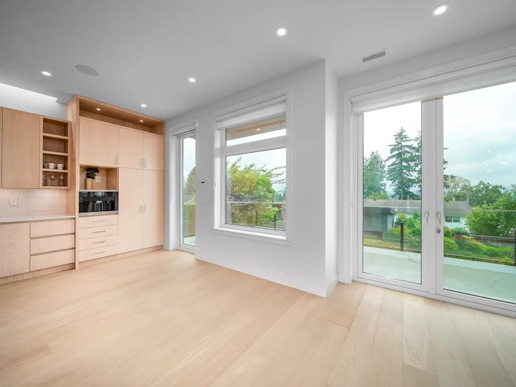 5970 Grant Street, Burnaby, BC, V5B 2K4 - 10