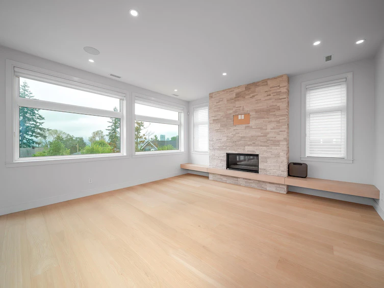 5970 Grant Street, Burnaby, BC, V5B 2K4 - 11