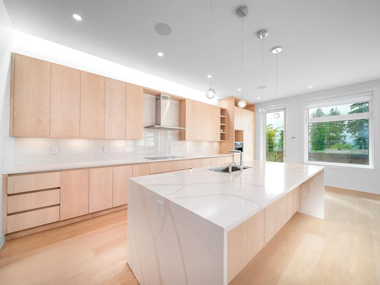 5970 Grant Street, Burnaby, BC, V5B 2K4 - 14