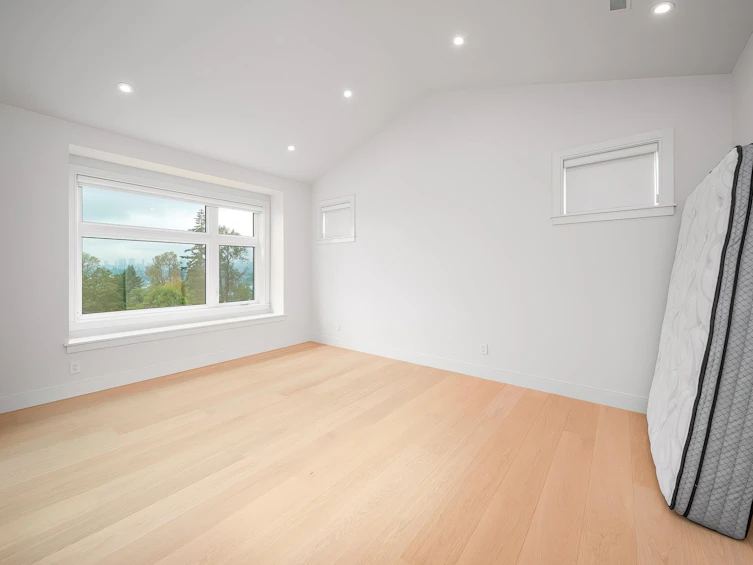 5970 Grant Street, Burnaby, BC, V5B 2K4 - 22