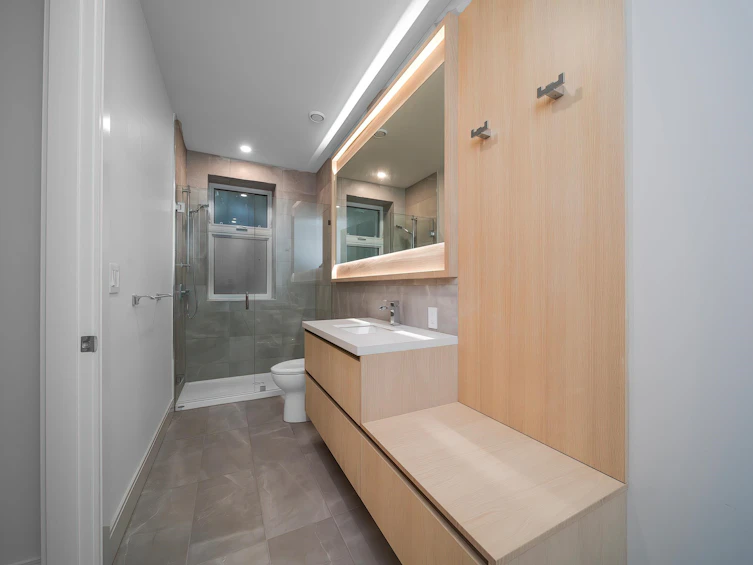 5970 Grant Street, Burnaby, BC, V5B 2K4 - 36