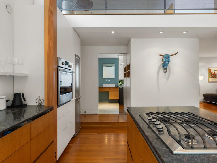 951 Semlin Drive, Vancouver, BC, V5L 4J7 - 16