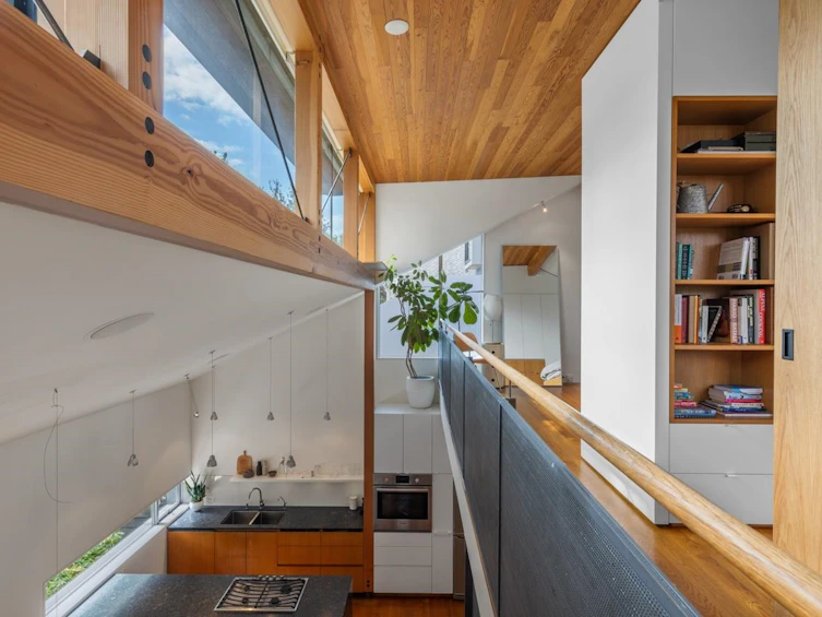 951 Semlin Drive, Vancouver, BC, V5L 4J7 - 26