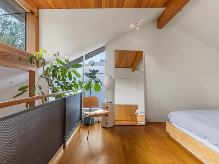 951 Semlin Drive, Vancouver, BC, V5L 4J7 - 27