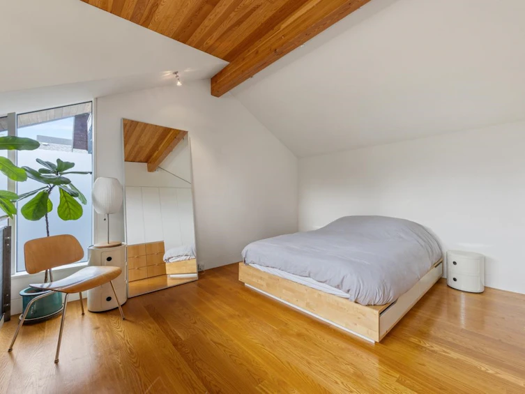 951 Semlin Drive, Vancouver, BC, V5L 4J7 - 28