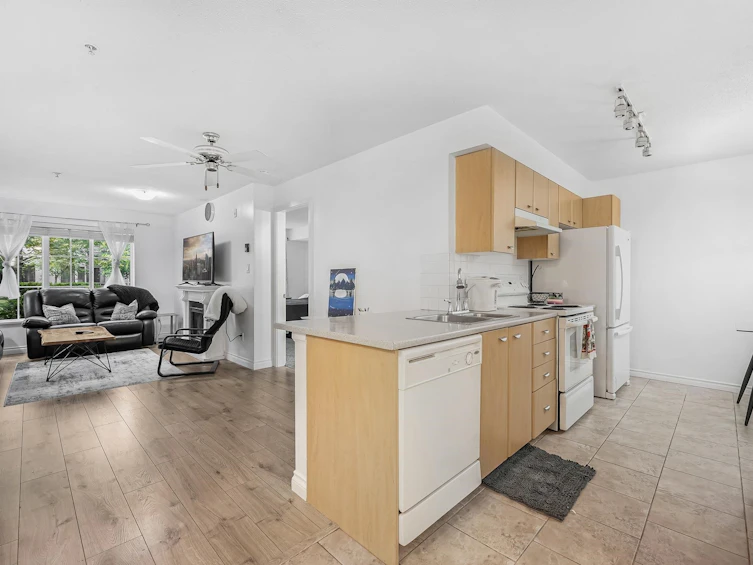 101-14877 100 Avenue, Surrey, BC, V3R 3H1 - 10