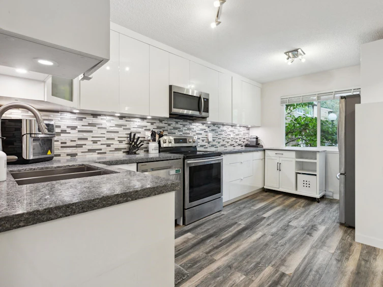 44-9111 No. 5 Road, Richmond, BC, V7A 4N3 - 3