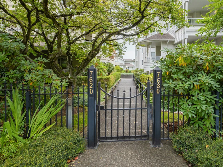 303-7620 Columbia Street, Vancouver, BC, V5X 4S8 - 2