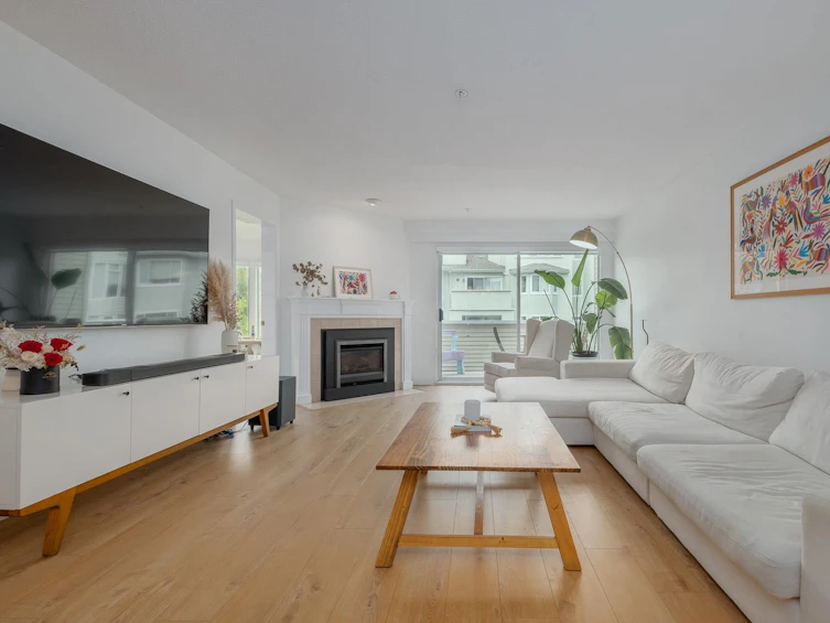303-7620 Columbia Street, Vancouver, BC, V5X 4S8 - 4