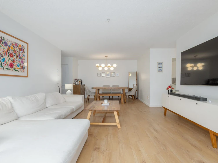 303-7620 Columbia Street, Vancouver, BC, V5X 4S8 - 7