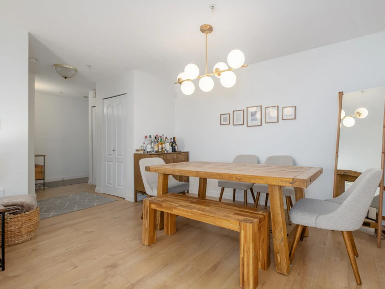 303-7620 Columbia Street, Vancouver, BC, V5X 4S8 - 8