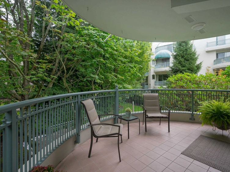 207-1745 Martin Drive, Surrey, BC, V4A 9T5 - 11