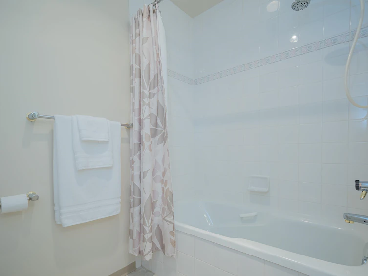 207-1745 Martin Drive, Surrey, BC, V4A 9T5 - 23