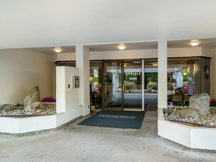 807-6455 Willingdon Avenue, Burnaby, BC, V5H 4E4 - 2