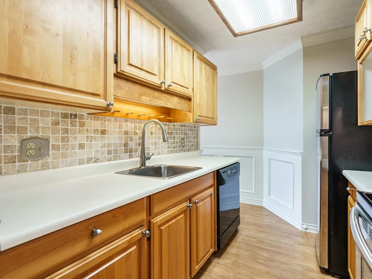 807-6455 Willingdon Avenue, Burnaby, BC, V5H 4E4 - 16