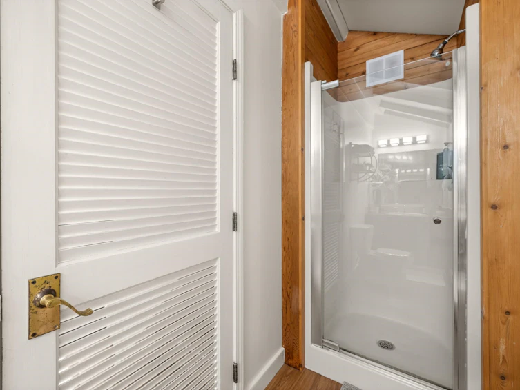 AA03-8211 River Road, Richmond, BC, V6X 1X8 - 18