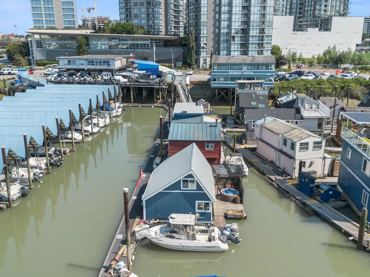 AA03-8211 River Road, Richmond, BC, V6X 1X8 - 26