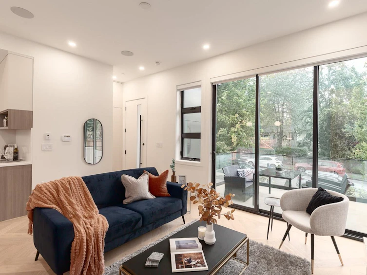 1-280 E 19th Avenue, Vancouver, BC, V5V 1J2 - 3