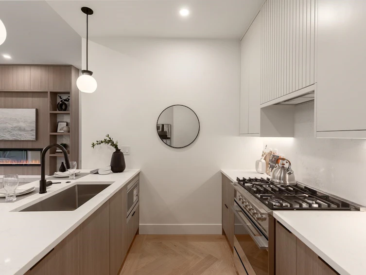 1-280 E 19th Avenue, Vancouver, BC, V5V 1J2 - 7