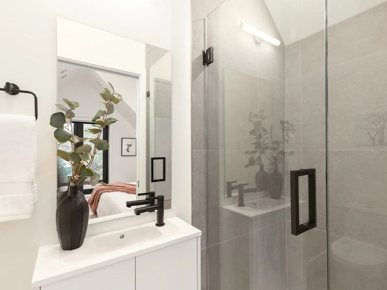 1-280 E 19th Avenue, Vancouver, BC, V5V 1J2 - 21