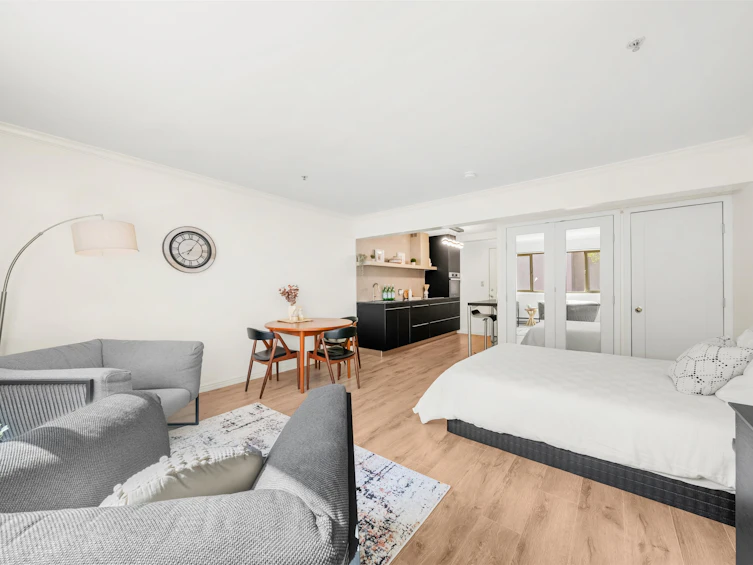 204-1940 Barclay Street, Vancouver, BC, V6G 1L3 - 2