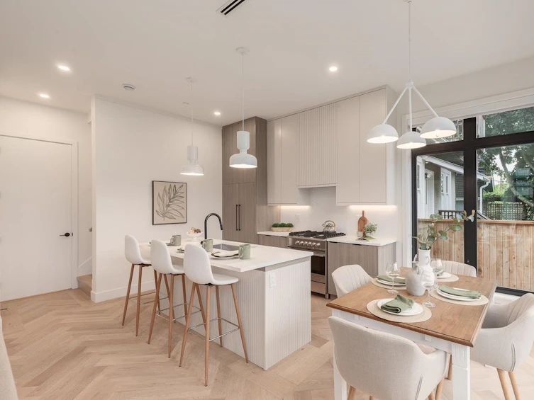 2-280 East 19th Avenue, Vancouver, BC, V5V 1J2 - 5