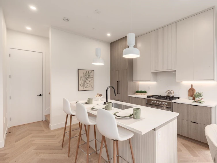 2-280 East 19th Avenue, Vancouver, BC, V5V 1J2 - 6