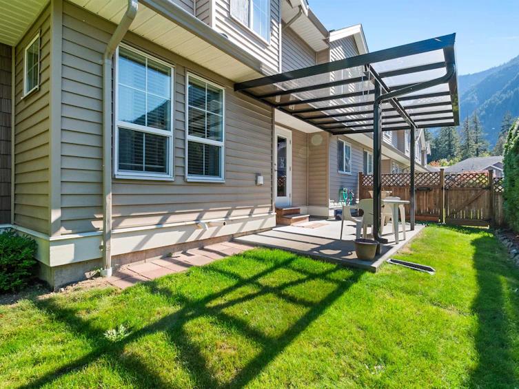 18-1175 7th Avenue, Hope, BC, V0X 1L4 - 2