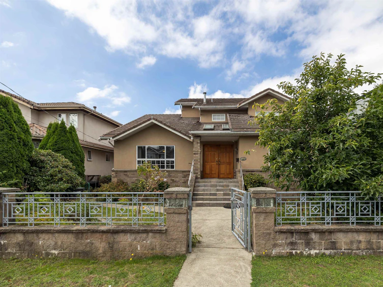 6969 Sussex Avenue, Burnaby, BC, V5J 3V1