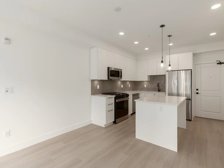 305-3528 146a Street, Surrey, BC, V4P 0H4 - 4