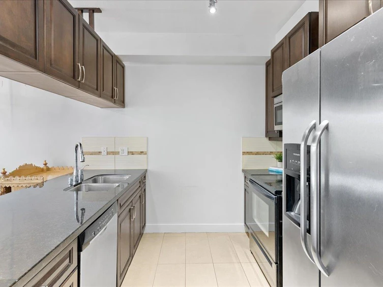 102-11935 Burnett Street, Maple Ridge, BC, V2X 9A9 - 3