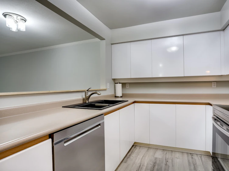 108-1009 Howay Street, New Westminster, BC, V3M 6R1 - 6