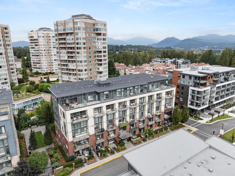 501-3080 Gladwin Road, Abbotsford, BC, V2T 0G3 - 4