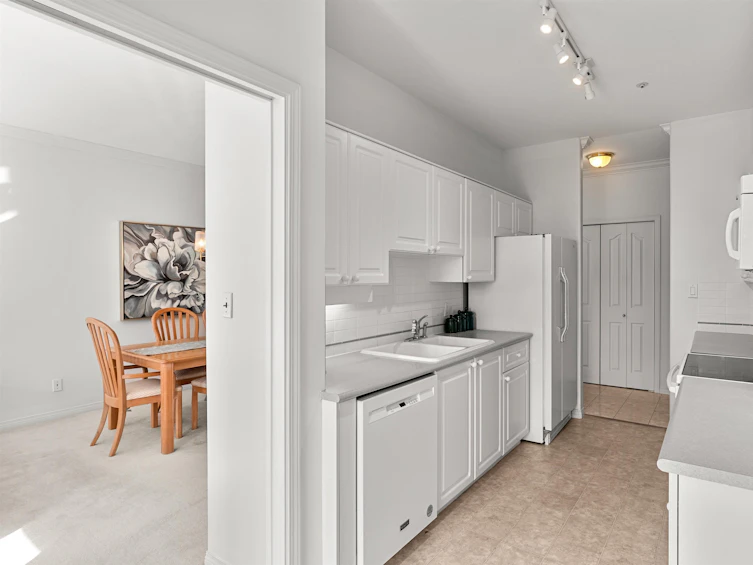 307-1300 Hunter Road, Delta, BC, V4L 1Y8 - 4
