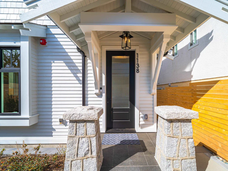 1138 East 26th Avenue, Vancouver, BC, V5V 2J7 - 5