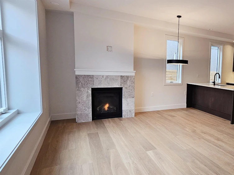 1138 East 26th Avenue, Vancouver, BC, V5V 2J7 - 8