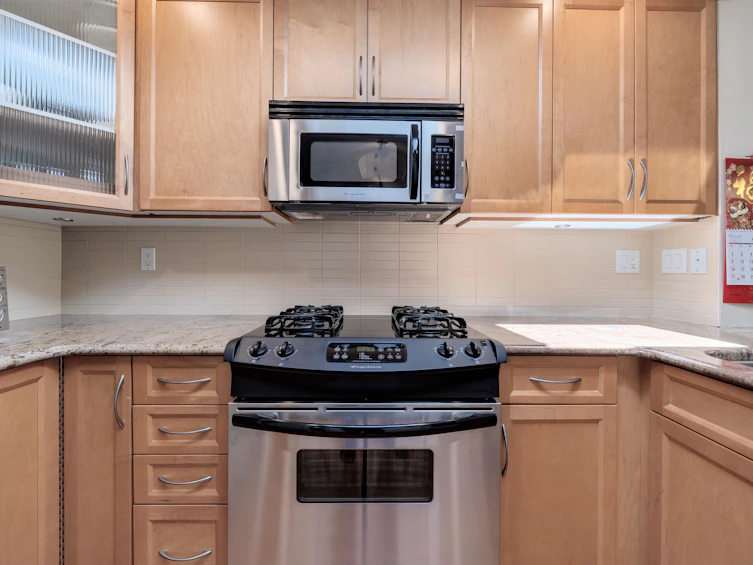 401-2103 W 45th Avenue, Vancouver, BC, V6M 2J2 - 4