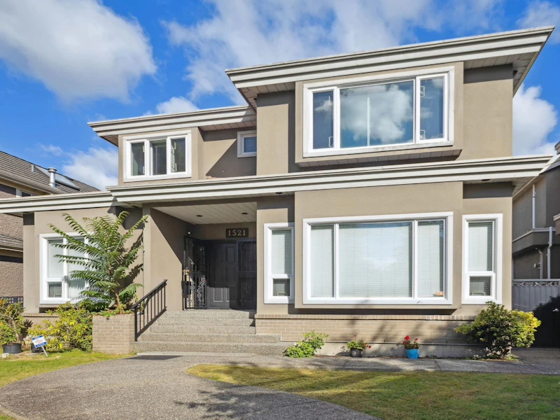 1521 W 61st Avenue, Vancouver BC V6P 2B9