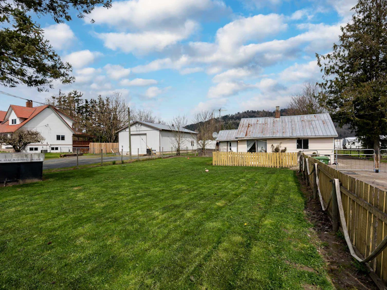 43275 Adams Road, Chilliwack, BC, V2R 4L1 - 9