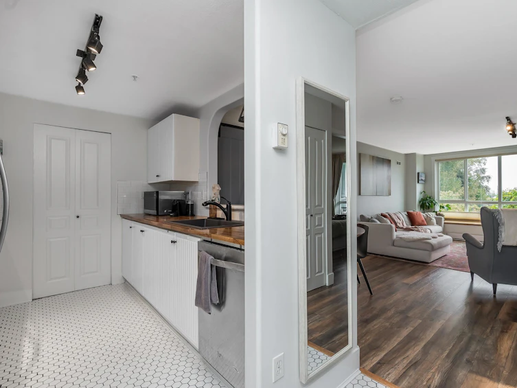 212-12639 No. 2 Road, Richmond, BC, V7E 6N6 - 4