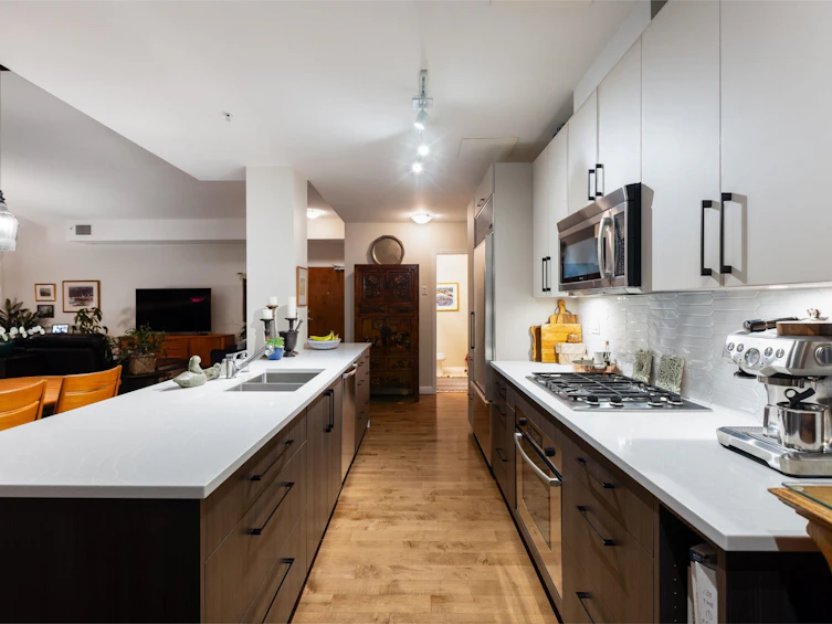 PH2301-188 E Esplanade, North Vancouver, BC, V7L 4Y1 - 10