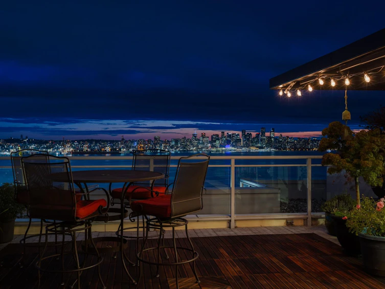 PH2301-188 E Esplanade, North Vancouver, BC, V7L 4Y1 - 3