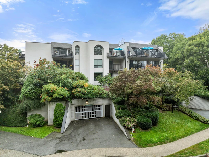 401 - 1945 Woodway Place, Burnaby BC V5B 4S4