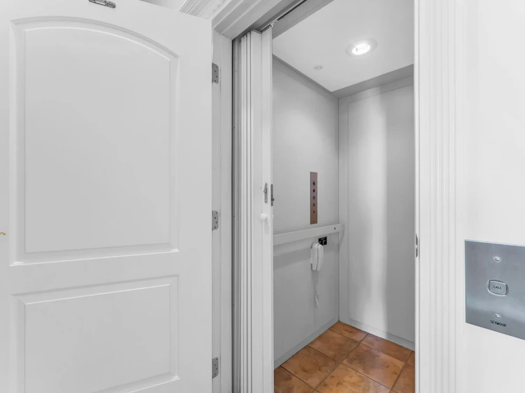 2379 Constantine Place, West Vancouver, BC, V7S 3H7 - 23