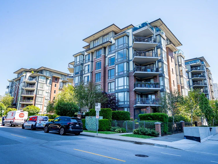 502-1550 Martin Street, Surrey, BC, V4B 5M3