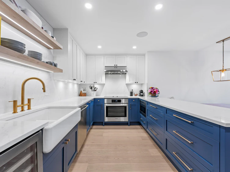 215-2121 W 6th Avenue, Vancouver, BC, V6K 1V5 - 3